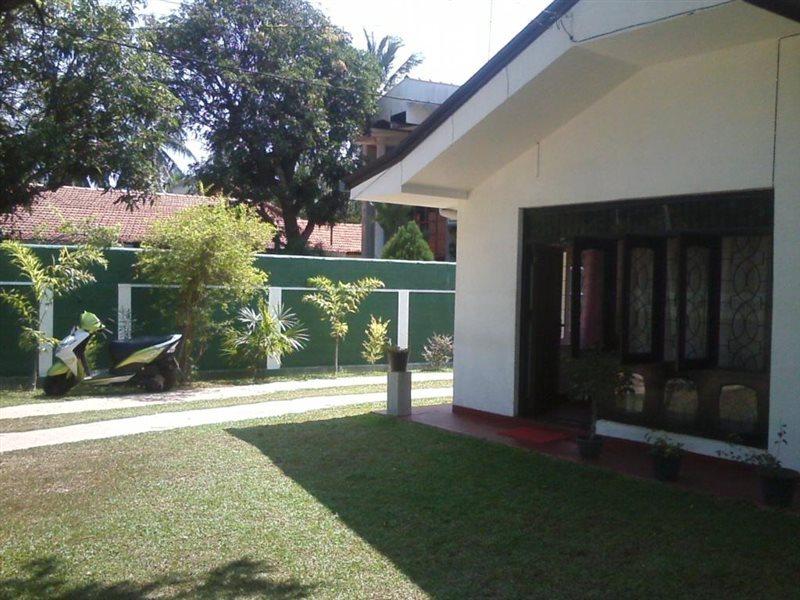 Mazz Homestay Негомбо Экстерьер фото