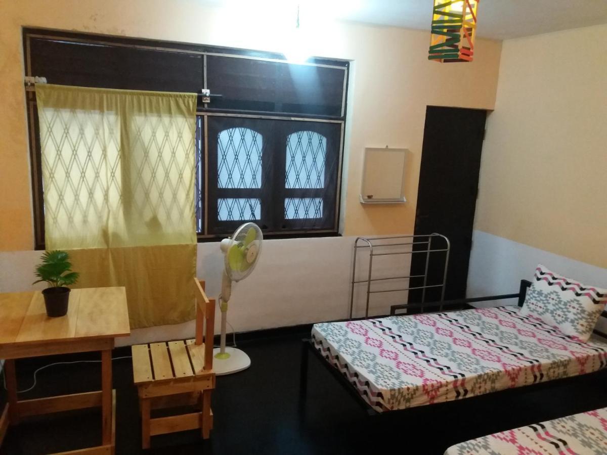 Mazz Homestay Негомбо Экстерьер фото